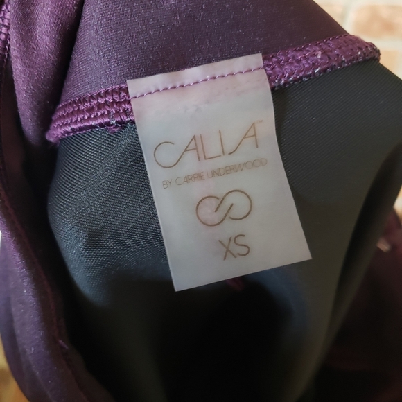 Calia by Carrie Underwood Essential Printed Capri Leggings in Gothic Plum - Picture 5 of 5